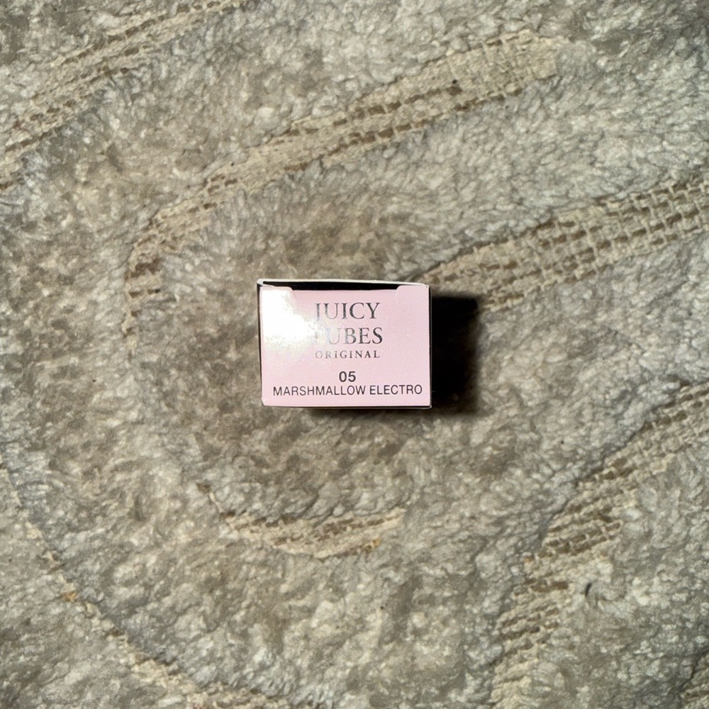 LACÔME Juicy Tubes Lip Gloss - Marshmallow Electro (Color 5)